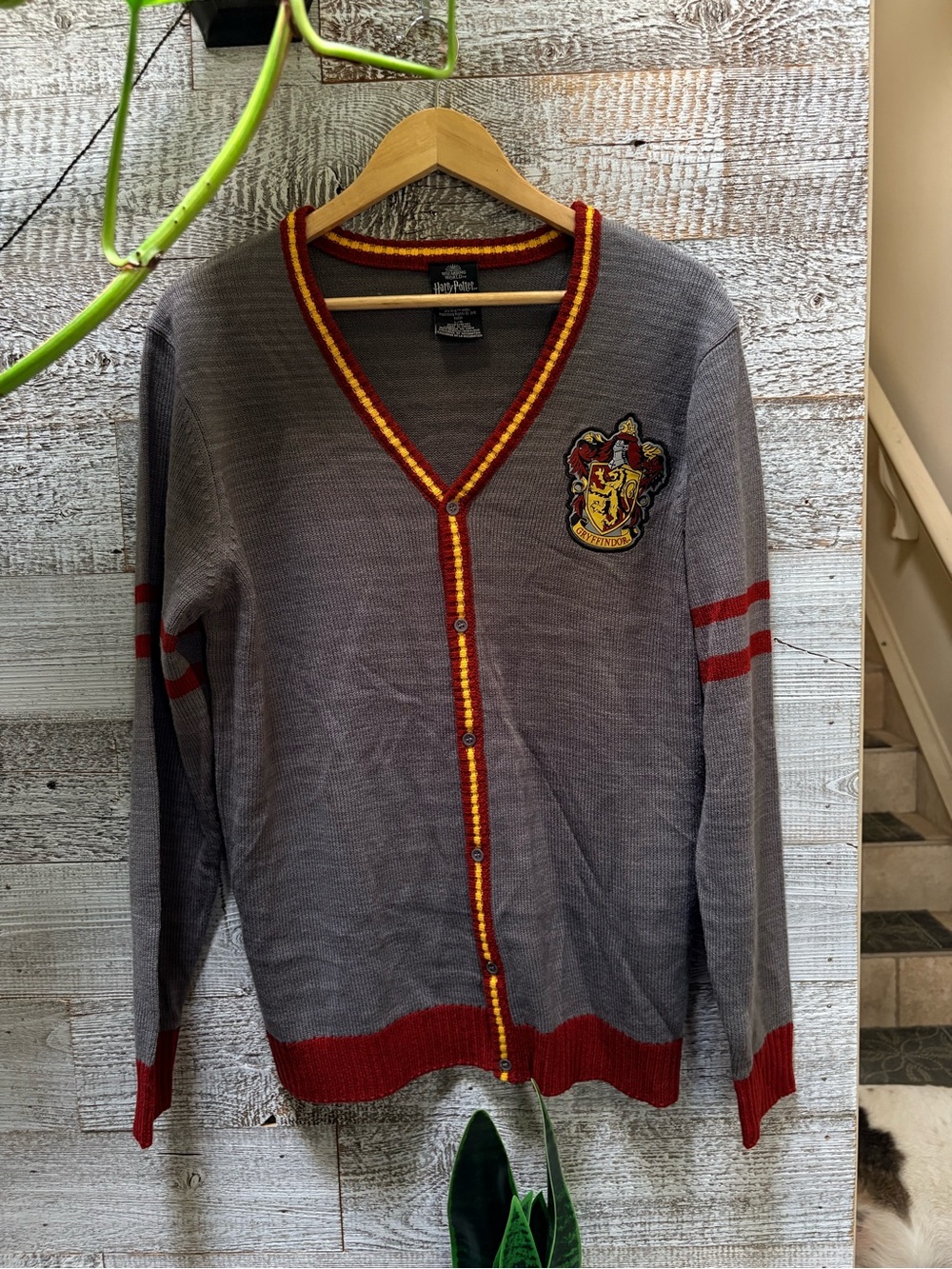 Warner Bros. | Harry Potter Gryffindor Hogwarts Knit Uniform Cardigan - Unisex L
